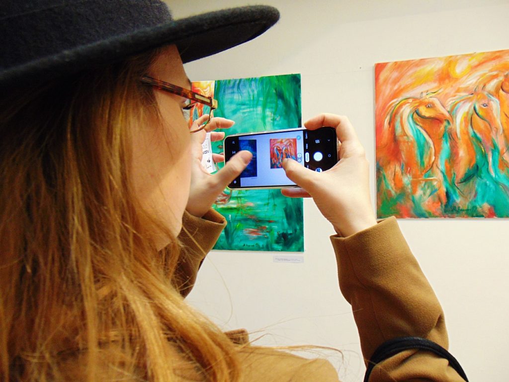 DSC00393-1024x768 Promocija knjige "Velmer, raznosač ideja, ili prostije rečeno - Anđeo slučajnosti" Miše Kravceva