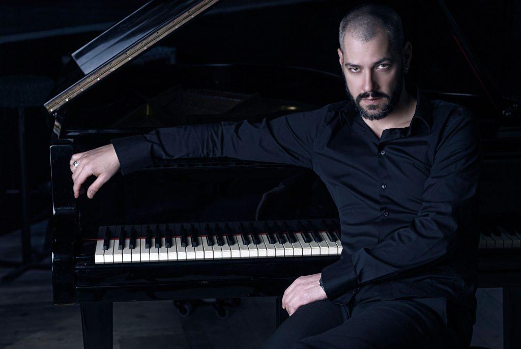 Vasil-foto-Milan-Josipovic_300dpi-1024x686 Vasil Hadžimanov: Humor je svuda oko nas i moramo biti spremni i otvoreni da se šalimo na bilo koju temu