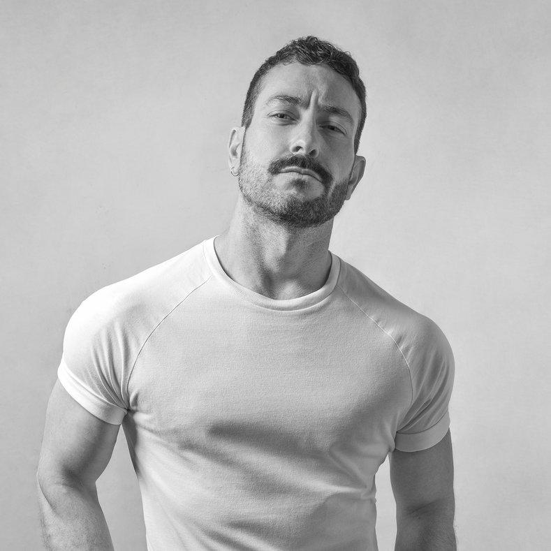 rsz_fernando_bajona_autoportret Nesvakidašnja izložba „Varljivost sećanja“ španskog fotografa Fernanda Bajone u Beogradu