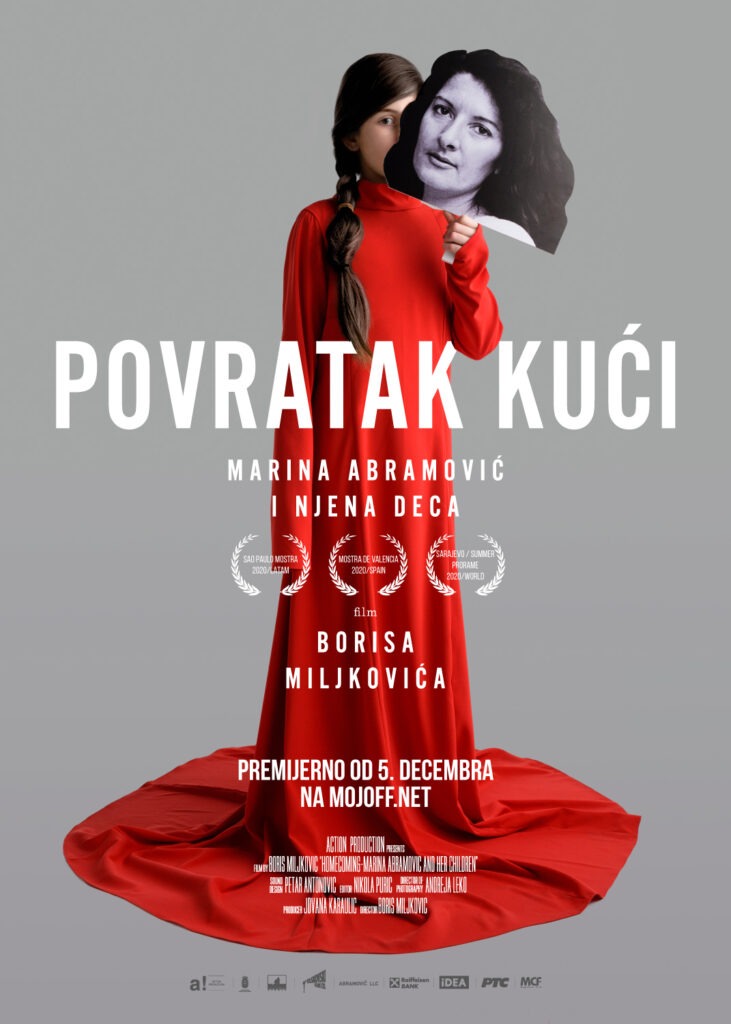 HOMECOMIG-Marina-Abramovic-Sa-nagradama-731x1024 Premijera filma "Povratak kući - Marina Abramović i njena deca" 5. decembra