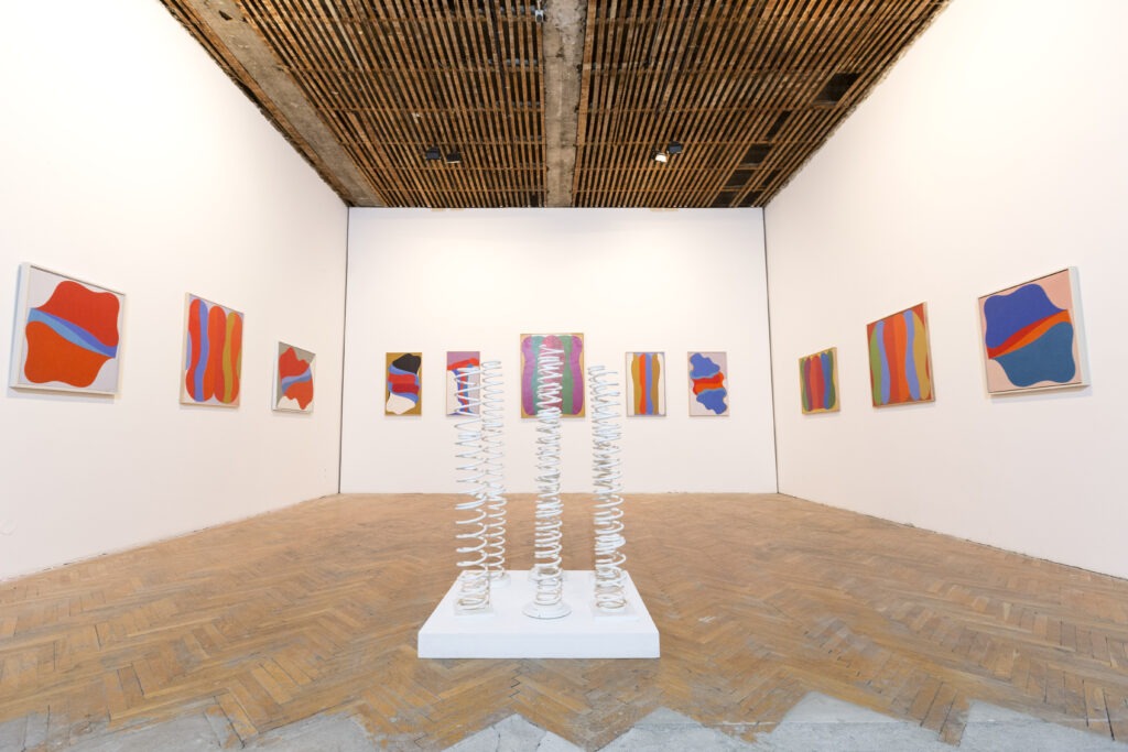 59-1024x683 Mira Brtka - uzbudljiv život vanserijske umetnice