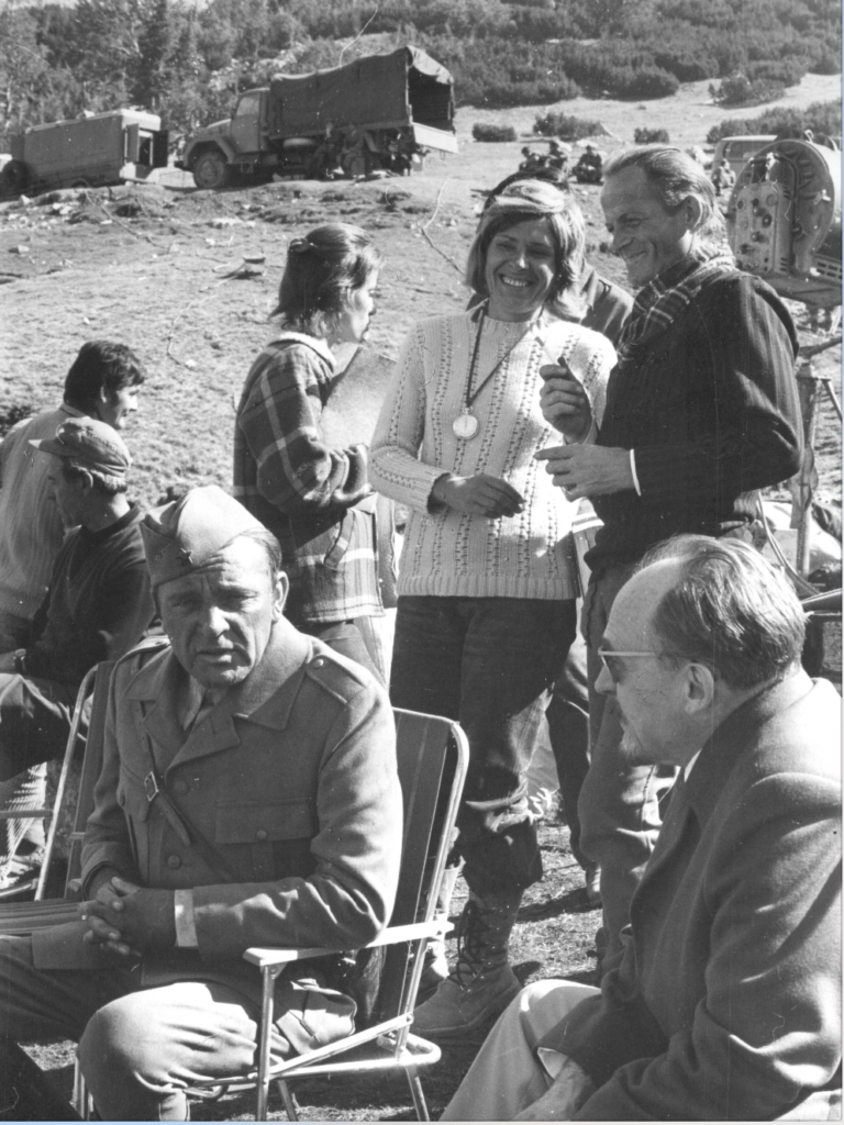 Mira-i-Ricard-Barton.-Film-Sutjeska-768x1024 Mira Brtka - uzbudljiv život vanserijske umetnice