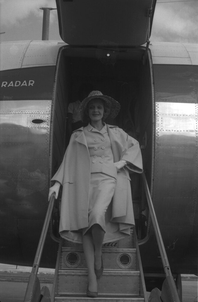 010-673x1024 MAD about Hollywood: Izložba o Holivudu u srcu Španije