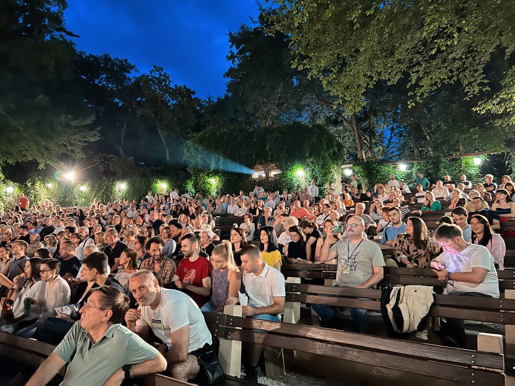 0B0DA928-0E6A-452E-A912-21719718C0BD-1024x768 Otvoren Palić Film Fest, gromoglasni aplauz za Miru Banjac