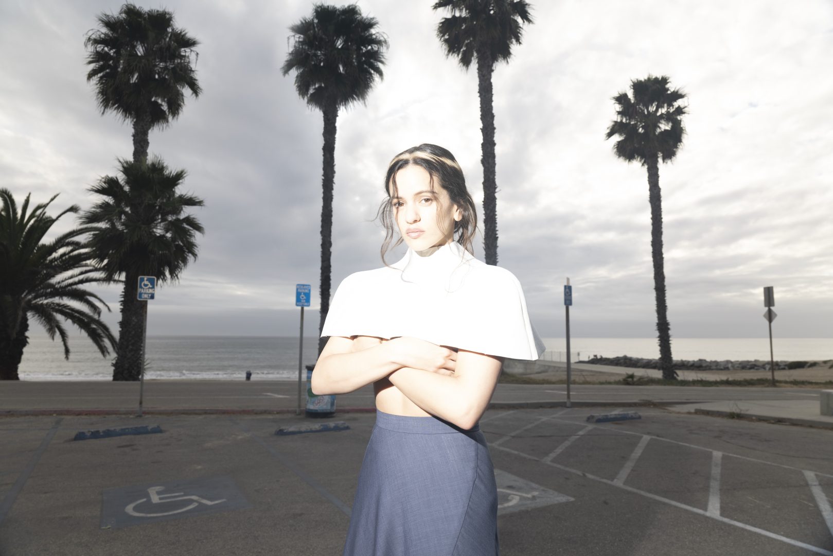 54a5242-copy-3-1619x1080 Rosalía pomera granice novim albumom „Lux“