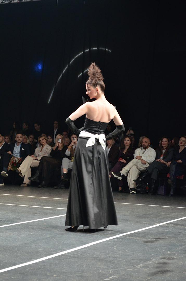 IMG_3291-715x1080 Omaž Armaniju na Beogradskoj nedelji mode