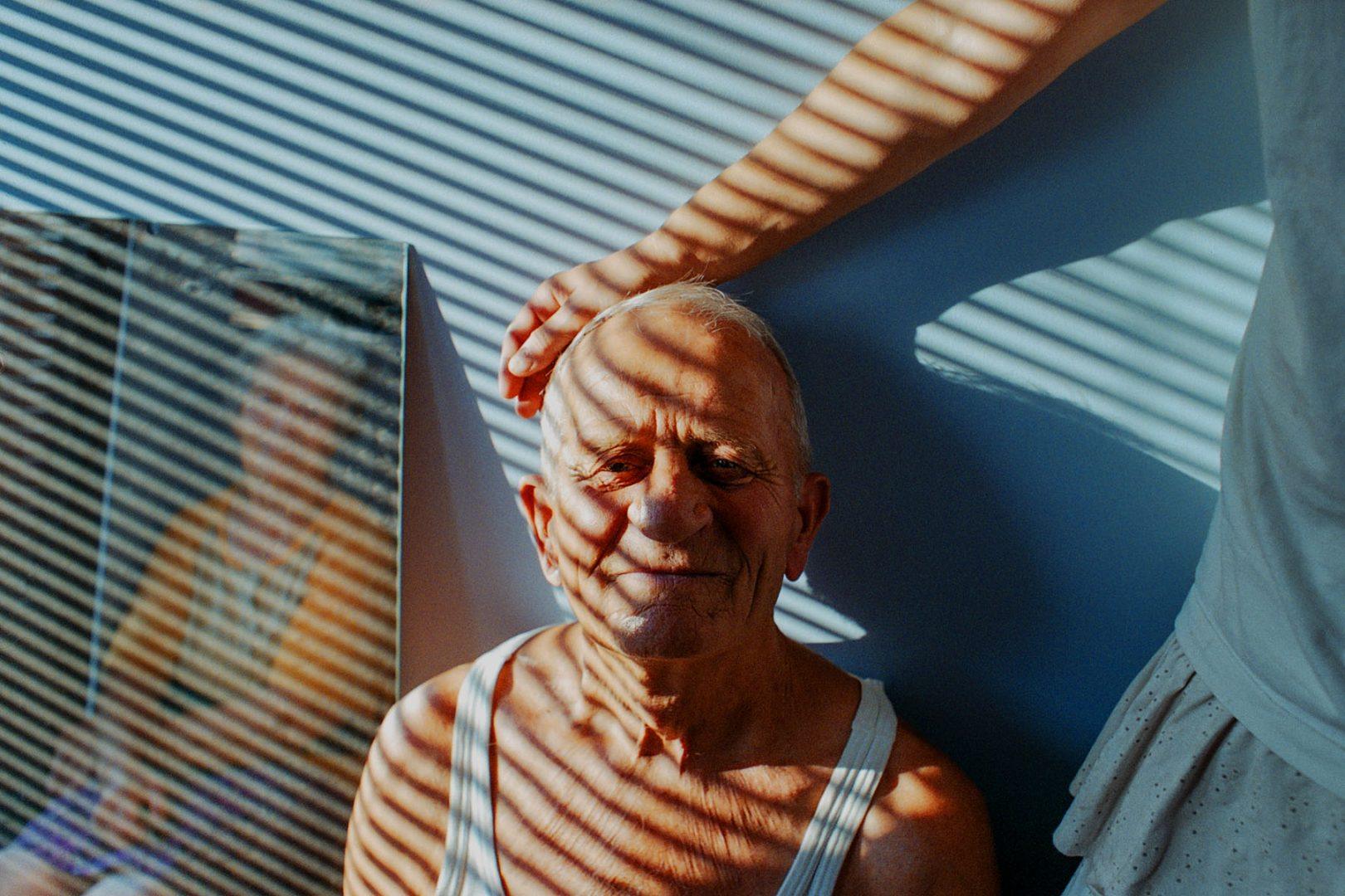 Deo-postavke-izlozbe-Porodica-vetra-Stefana-DJordjevica-1-1620x1080 Izložba „Porodica vetra“ reditelja Stefana Đorđevića