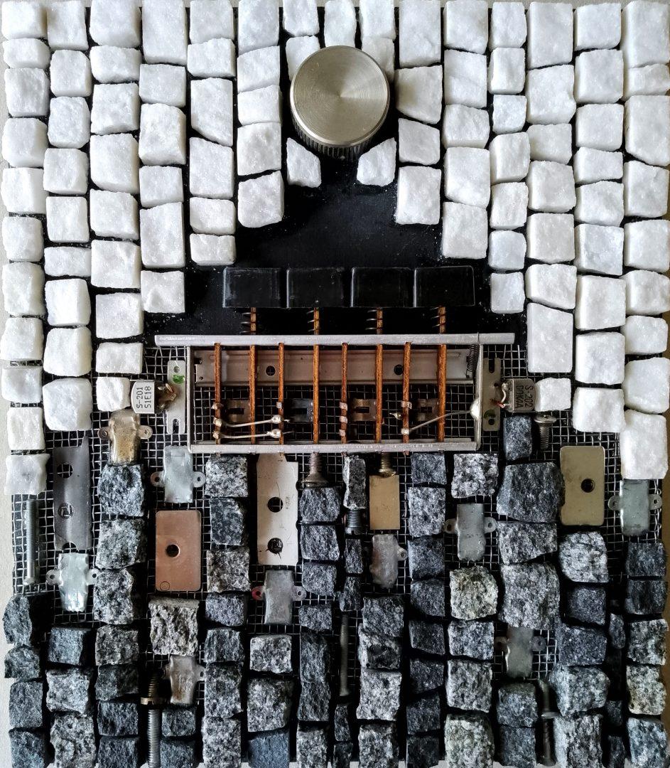 Милица-Вуковић-Друштво-и-систем-25х25-цм-943x1080 Retrospektivna izložba „20 godina stvaralaštva u mozaiku“